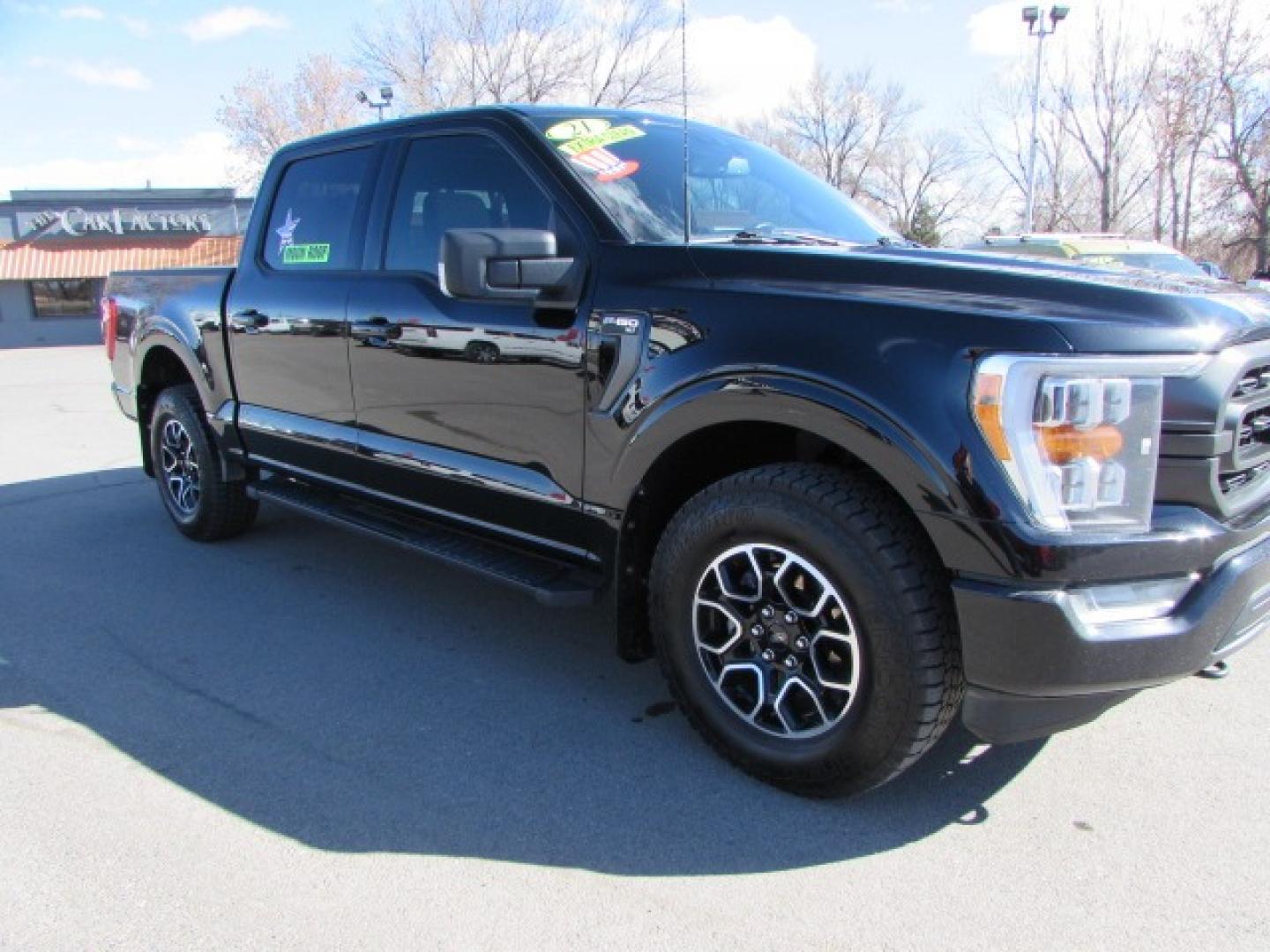 2021 Agate Black Metallic /Gray Ford F-150 XLT Sport FX4 SuperCrew 4WD (1FTFW1E54MF) with an 5.0L V8 OHV 16V engine, 10A transmission, located at 4562 State Avenue, Billings, MT, 59101, (406) 896-9833, 45.769516, -108.526772 - 2021 Ford F-150 XLT Sport FX4 SuperCrew 4WD - One owner - Not your average XLT! 5.0L V8 OHV 16V engine - 10 speed automatic transmission - 4WD - 47,142 miles - One owner - Sweet truck! XLT Sport FX4 package - climate control - tilt and telescoping steering wheel - cruise control - twin panel m - Photo#5